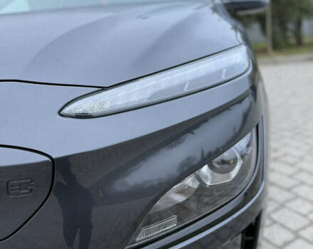 Серый Хендай Kona, объемом двигателя 0 л и пробегом 97 тыс. км за 16600 $, фото 9 на Automoto.ua