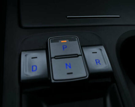 Сірий Хендай Kona, об'ємом двигуна 0 л та пробігом 57 тис. км за 17700 $, фото 30 на Automoto.ua