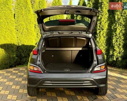 Серый Хендай Kona, объемом двигателя 0 л и пробегом 97 тыс. км за 18700 $, фото 11 на Automoto.ua