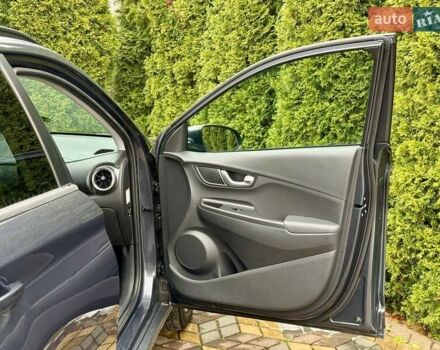 Серый Хендай Kona, объемом двигателя 0 л и пробегом 24 тыс. км за 16800 $, фото 23 на Automoto.ua