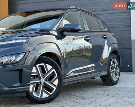 Серый Хендай Kona, объемом двигателя 0 л и пробегом 60 тыс. км за 19700 $, фото 7 на Automoto.ua