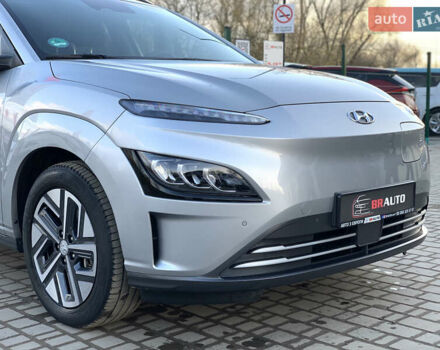 Серый Хендай Kona, объемом двигателя 0 л и пробегом 35 тыс. км за 17999 $, фото 8 на Automoto.ua