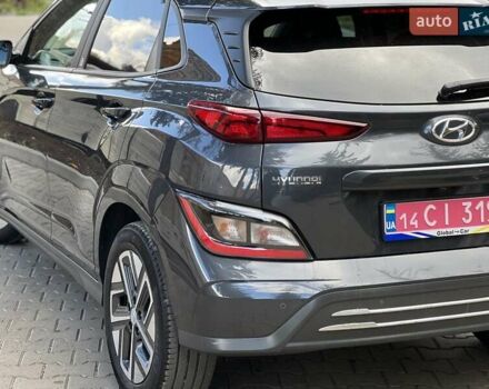 Сірий Хендай Kona, об'ємом двигуна 0 л та пробігом 93 тис. км за 16450 $, фото 9 на Automoto.ua