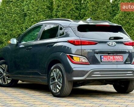 Серый Хендай Kona, объемом двигателя 0 л и пробегом 52 тыс. км за 17200 $, фото 10 на Automoto.ua