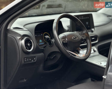 Сірий Хендай Kona, об'ємом двигуна 0 л та пробігом 59 тис. км за 16900 $, фото 37 на Automoto.ua