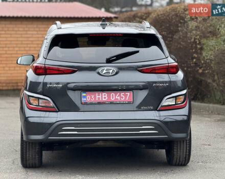Сірий Хендай Kona, об'ємом двигуна 0 л та пробігом 59 тис. км за 16900 $, фото 10 на Automoto.ua