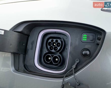 Серый Хендай Kona, объемом двигателя 0 л и пробегом 35 тыс. км за 17999 $, фото 70 на Automoto.ua