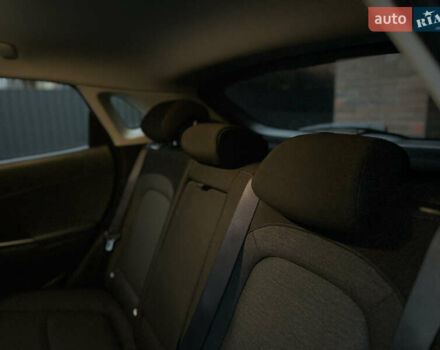 Сірий Хендай Kona, об'ємом двигуна 0 л та пробігом 57 тис. км за 17700 $, фото 20 на Automoto.ua