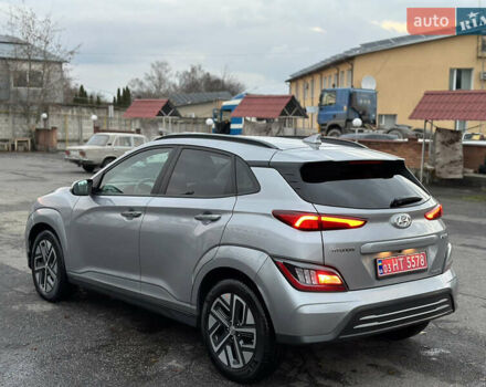 Сірий Хендай Kona, об'ємом двигуна 0 л та пробігом 57 тис. км за 17900 $, фото 8 на Automoto.ua