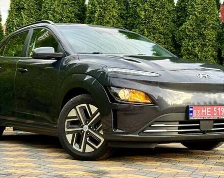 Серый Хендай Kona, объемом двигателя 0 л и пробегом 97 тыс. км за 18700 $, фото 2 на Automoto.ua