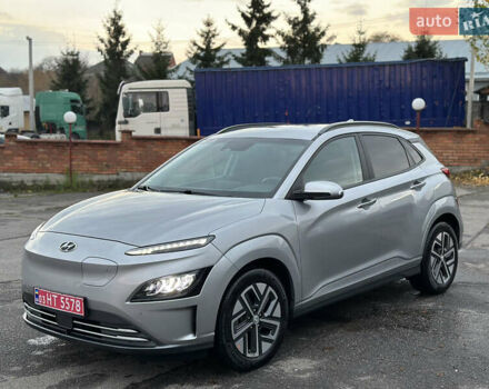Сірий Хендай Kona, об'ємом двигуна 0 л та пробігом 57 тис. км за 17900 $, фото 2 на Automoto.ua
