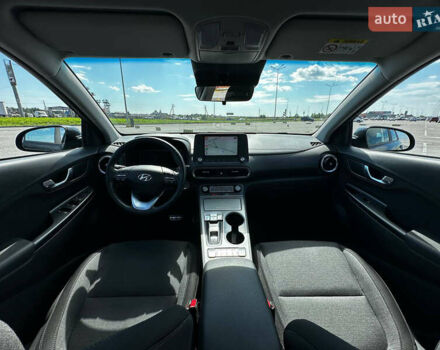Сірий Хендай Kona, об'ємом двигуна 0 л та пробігом 38 тис. км за 17888 $, фото 35 на Automoto.ua