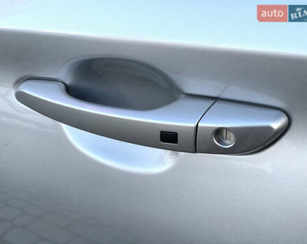 Серый Хендай Kona, объемом двигателя 0 л и пробегом 35 тыс. км за 17999 $, фото 24 на Automoto.ua