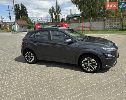 Сірий Хендай Kona, об'ємом двигуна 0 л та пробігом 59 тис. км за 18900 $, фото 1 на Automoto.ua