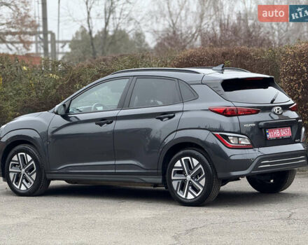 Сірий Хендай Kona, об'ємом двигуна 0 л та пробігом 59 тис. км за 16900 $, фото 9 на Automoto.ua