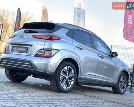 Серый Хендай Kona, объемом двигателя 0 л и пробегом 35 тыс. км за 17999 $, фото 15 на Automoto.ua