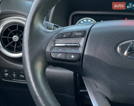 Серый Хендай Kona, объемом двигателя 0 л и пробегом 35 тыс. км за 17999 $, фото 50 на Automoto.ua