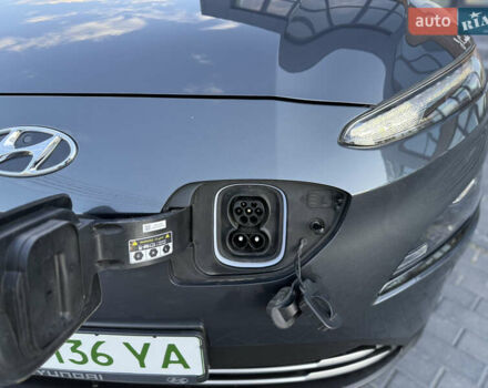 Серый Хендай Kona, объемом двигателя 0 л и пробегом 43 тыс. км за 16900 $, фото 29 на Automoto.ua