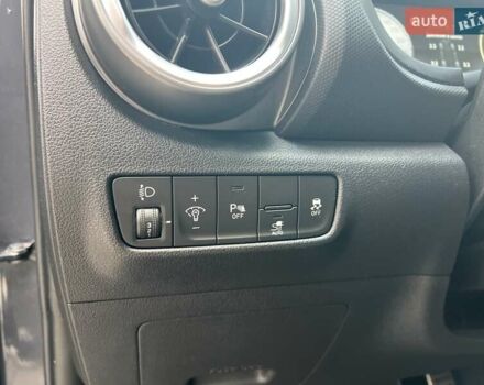 Серый Хендай Kona, объемом двигателя 0 л и пробегом 58 тыс. км за 16950 $, фото 22 на Automoto.ua