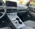 Сірий Хендай Kona, об'ємом двигуна 0 л та пробігом 86 тис. км за 16650 $, фото 11 на Automoto.ua