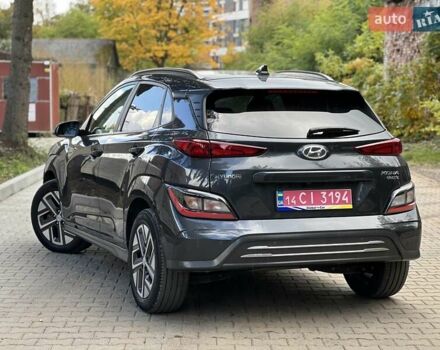Сірий Хендай Kona, об'ємом двигуна 0 л та пробігом 93 тис. км за 16450 $, фото 8 на Automoto.ua