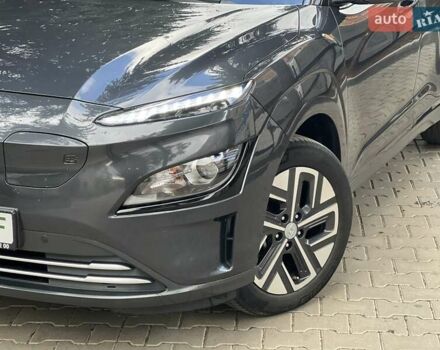 Серый Хендай Kona, объемом двигателя 0 л и пробегом 58 тыс. км за 16950 $, фото 1 на Automoto.ua