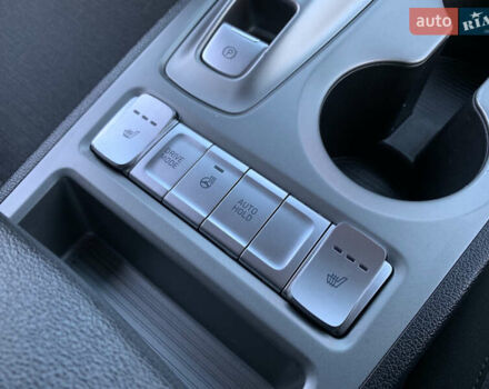 Серый Хендай Kona, объемом двигателя 0 л и пробегом 35 тыс. км за 17999 $, фото 41 на Automoto.ua