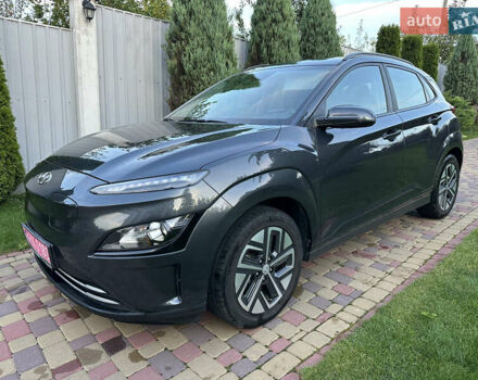 Серый Хендай Kona, объемом двигателя 0 л и пробегом 65 тыс. км за 16000 $, фото 1 на Automoto.ua