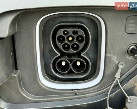 Серый Хендай Kona, объемом двигателя 0 л и пробегом 52 тыс. км за 17200 $, фото 39 на Automoto.ua