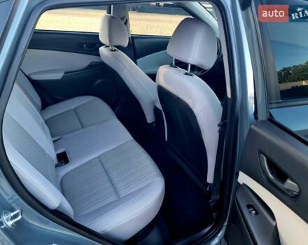 Серый Хендай Kona, объемом двигателя 2 л и пробегом 69 тыс. км за 17800 $, фото 35 на Automoto.ua