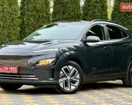 Серый Хендай Kona, объемом двигателя 0 л и пробегом 52 тыс. км за 17200 $, фото 4 на Automoto.ua