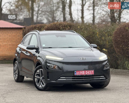 Сірий Хендай Kona, об'ємом двигуна 0 л та пробігом 59 тис. км за 16900 $, фото 3 на Automoto.ua