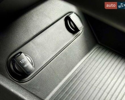 Серый Хендай Kona, объемом двигателя 0 л и пробегом 24 тыс. км за 16800 $, фото 36 на Automoto.ua