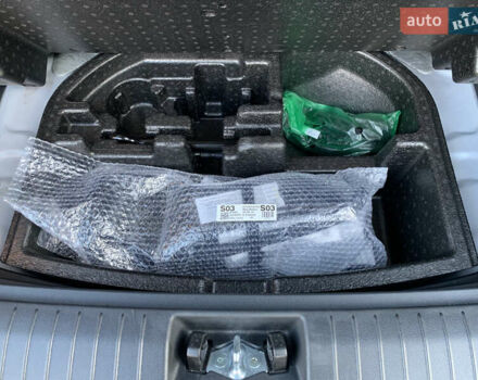 Серый Хендай Kona, объемом двигателя 0 л и пробегом 35 тыс. км за 17999 $, фото 32 на Automoto.ua