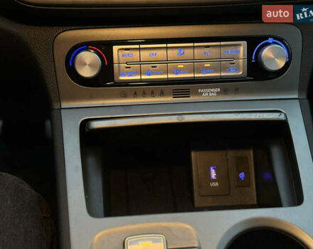 Сірий Хендай Kona, об'ємом двигуна 0 л та пробігом 57 тис. км за 17700 $, фото 29 на Automoto.ua