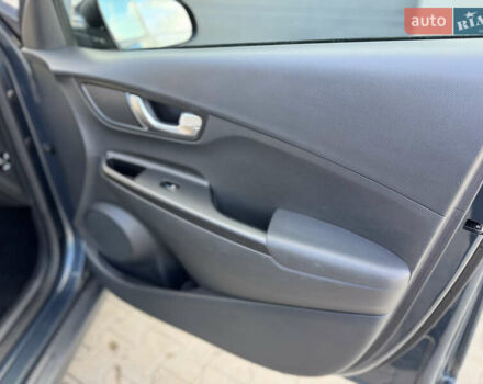 Серый Хендай Kona, объемом двигателя 0 л и пробегом 60 тыс. км за 19700 $, фото 37 на Automoto.ua