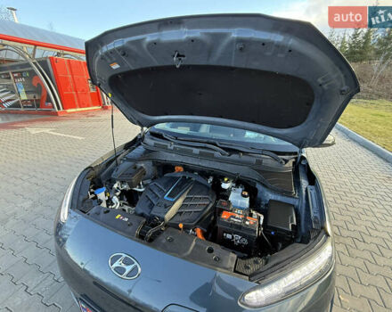 Сірий Хендай Kona, об'ємом двигуна 0 л та пробігом 63 тис. км за 22999 $, фото 14 на Automoto.ua