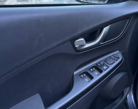 Сірий Хендай Kona, об'ємом двигуна 0 л та пробігом 38 тис. км за 20800 $, фото 16 на Automoto.ua