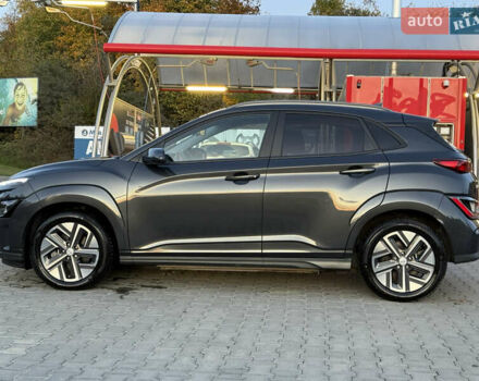 Серый Хендай Kona, объемом двигателя 0 л и пробегом 20 тыс. км за 16900 $, фото 7 на Automoto.ua