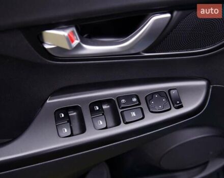 Серый Хендай Kona, объемом двигателя 0 л и пробегом 47 тыс. км за 17950 $, фото 46 на Automoto.ua