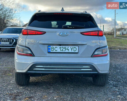 Сірий Хендай Kona, об'ємом двигуна 0 л та пробігом 25 тис. км за 21200 $, фото 5 на Automoto.ua