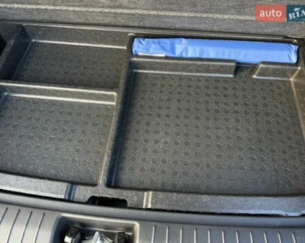 Сірий Хендай Kona, об'ємом двигуна 0 л та пробігом 63 тис. км за 22999 $, фото 22 на Automoto.ua