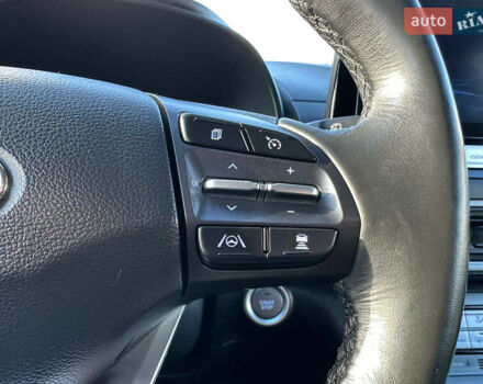 Сірий Хендай Kona, об'ємом двигуна 0 л та пробігом 25 тис. км за 21200 $, фото 13 на Automoto.ua