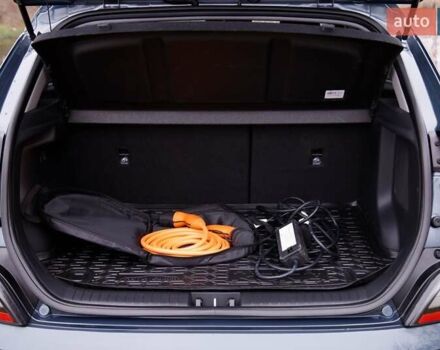 Серый Хендай Kona, объемом двигателя 0 л и пробегом 47 тыс. км за 17950 $, фото 42 на Automoto.ua