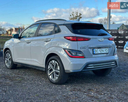 Сірий Хендай Kona, об'ємом двигуна 0 л та пробігом 25 тис. км за 21200 $, фото 4 на Automoto.ua