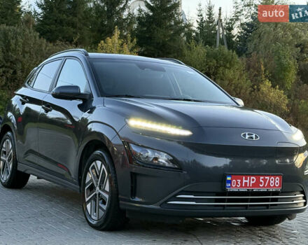 Серый Хендай Kona, объемом двигателя 0 л и пробегом 20 тыс. км за 16900 $, фото 3 на Automoto.ua