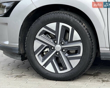 Сірий Хендай Kona, об'ємом двигуна 0 л та пробігом 50 тис. км за 16999 $, фото 17 на Automoto.ua