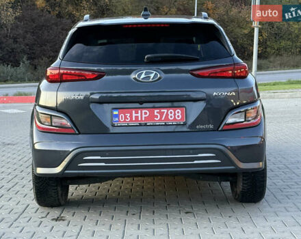 Серый Хендай Kona, объемом двигателя 0 л и пробегом 20 тыс. км за 16900 $, фото 6 на Automoto.ua