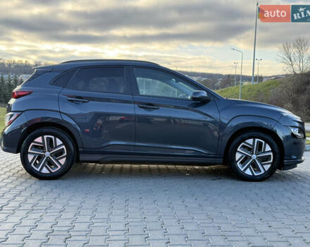 Сірий Хендай Kona, об'ємом двигуна 0 л та пробігом 63 тис. км за 22999 $, фото 8 на Automoto.ua