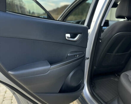 Хендай Kona 2023 у Коломые на Automoto.ua Сірий Хендай Kona, об'ємом двигуна 0 л та пробігом 18 тис. км за 20900 $, фото 22 на Automoto.ua